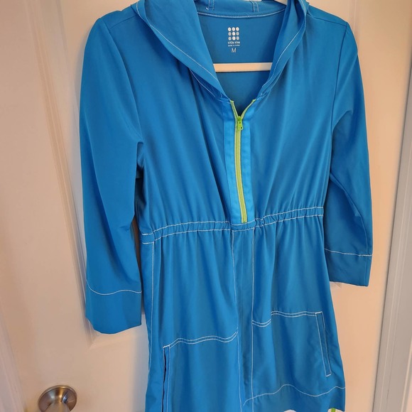 Title Nine Women's Turquoise Hooded Athletic Dress Size Medium - Picture 3 of 8